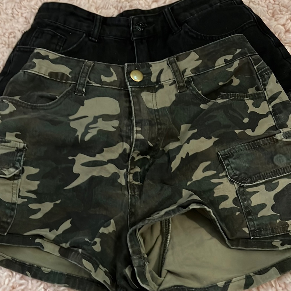set of 2 shorts